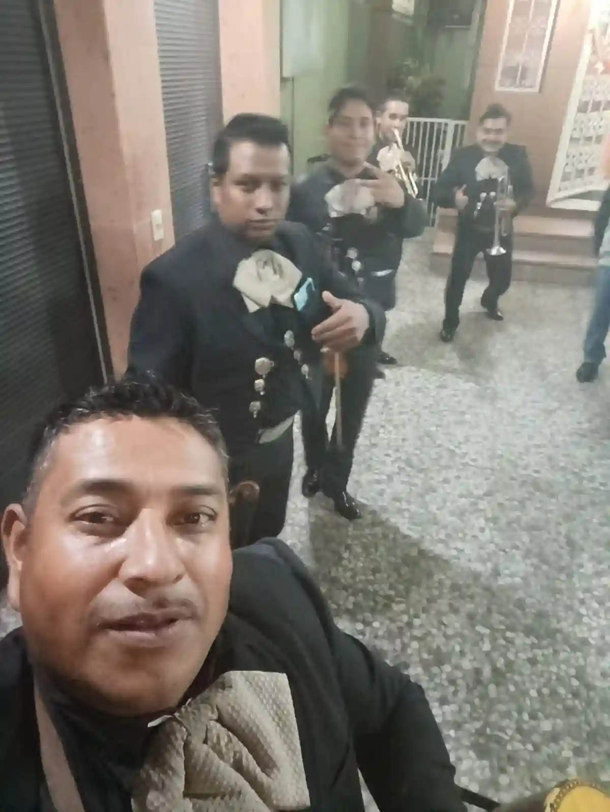 Celebración con mariachi en evento social